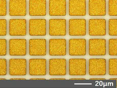 Top SEM image of high-density mounting